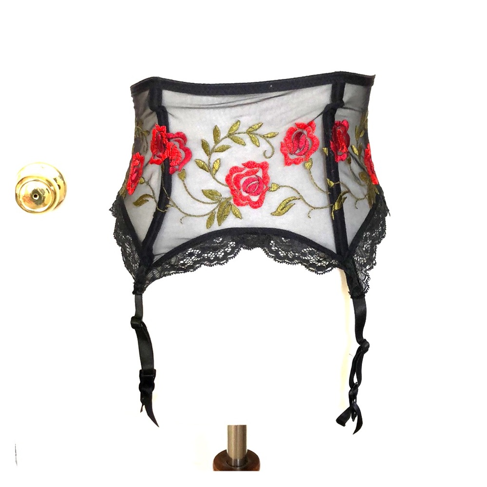 Beautiful brand new garter belt